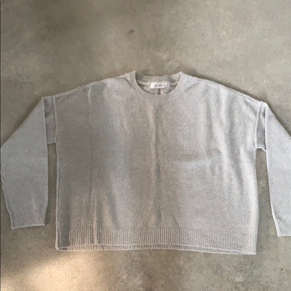 RD Style Sweater Size M